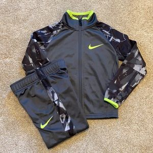 NIKE Gray sz4 Track Suit